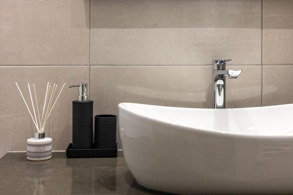 Apartman Drago 4* - 2 Minutes From The Town Centre スプリト エクステリア 写真