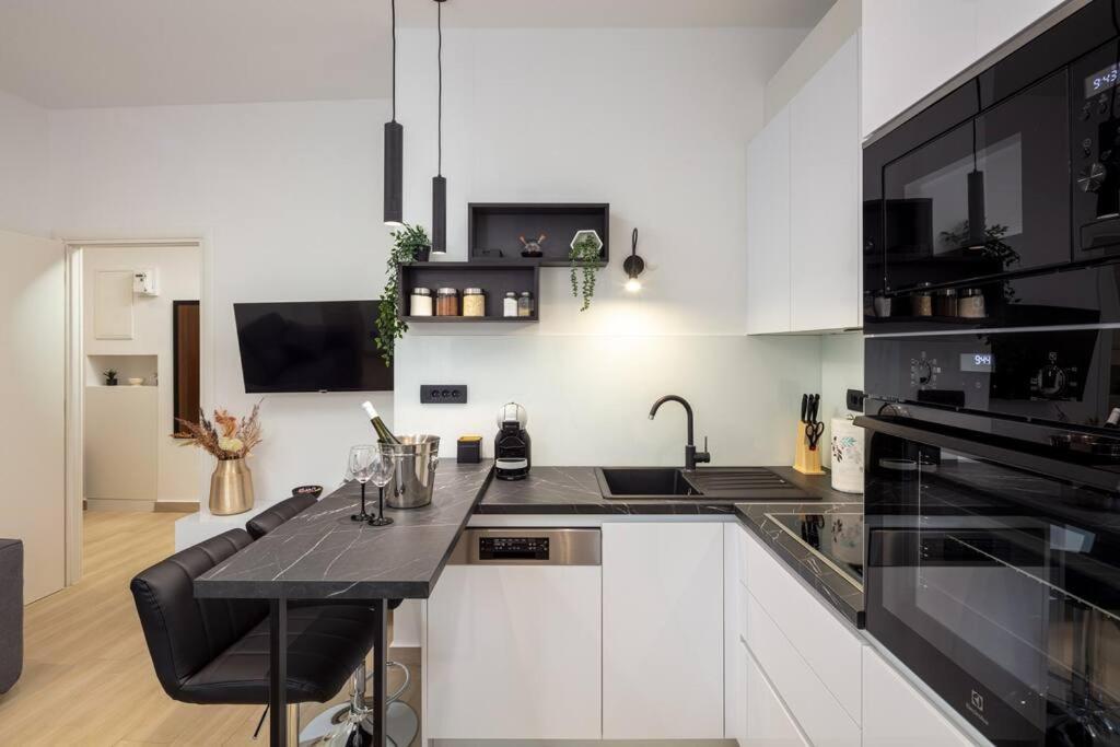 Apartman Drago 4* - 2 Minutes From The Town Centre スプリト エクステリア 写真