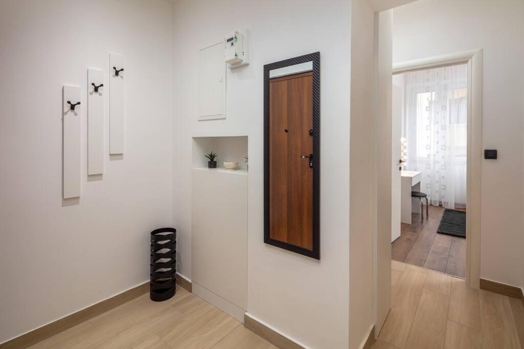 Apartman Drago 4* - 2 Minutes From The Town Centre スプリト エクステリア 写真